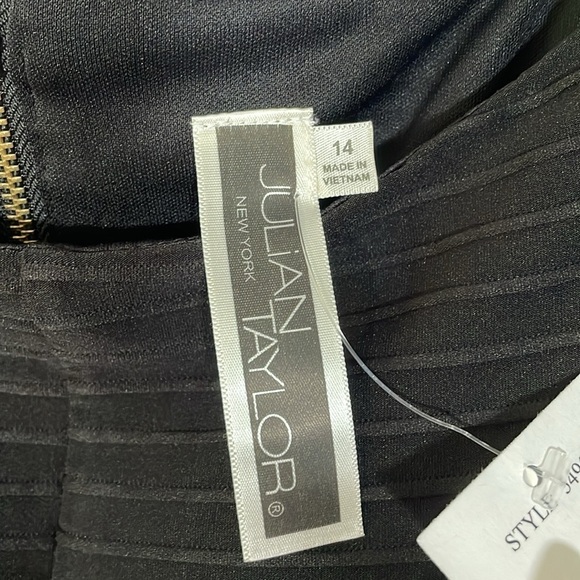 Julian Taylor New York Black Ribbed A-Line Dress Quarter Sleeves | Size 14 NWT - Picture 6 of 14